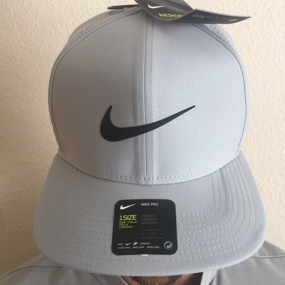 light grey nike hat